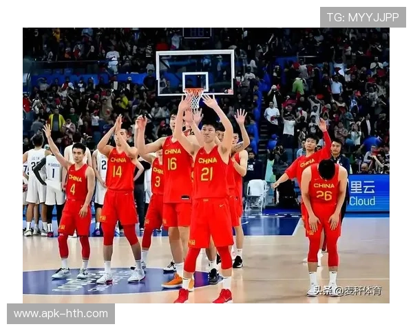 中国男篮公布世预赛12人名单，周琦胡金秋领衔内线抗韩